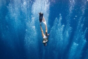 Image of the world's deepest pool in Dubai